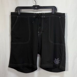 🐘 UV Skinz Black Board Shorts